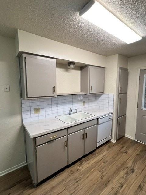 1049 Cottonwood Trl - Photo 4 of 9