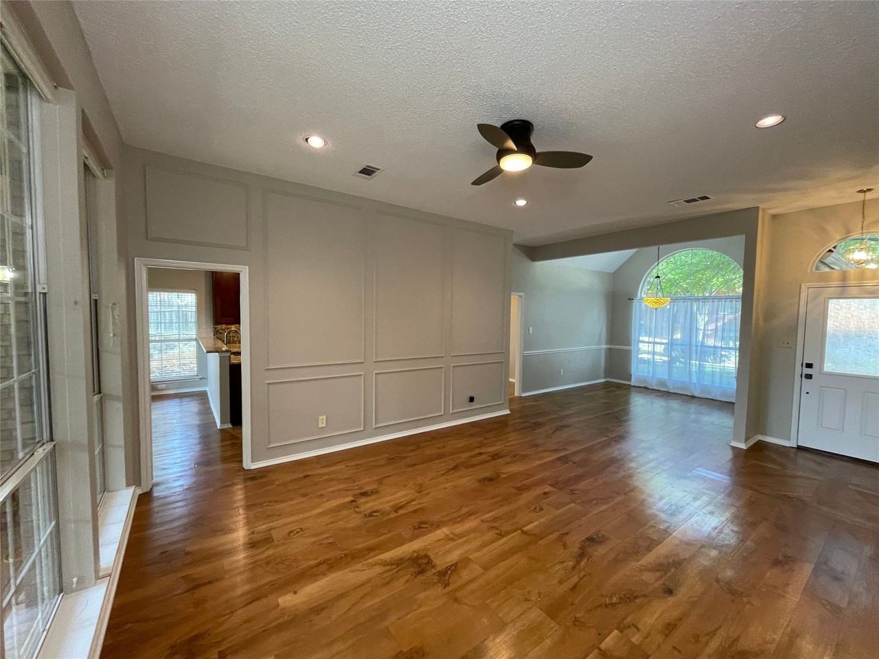 1818 Haydenbend Cir - Photo 2 of 30