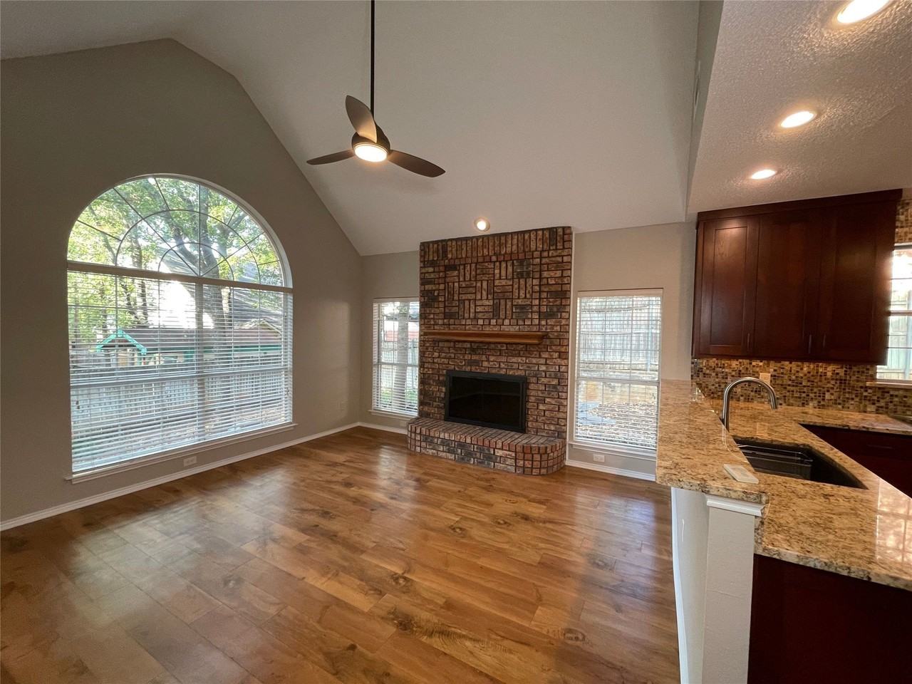 1818 Haydenbend Cir - Photo 7 of 30