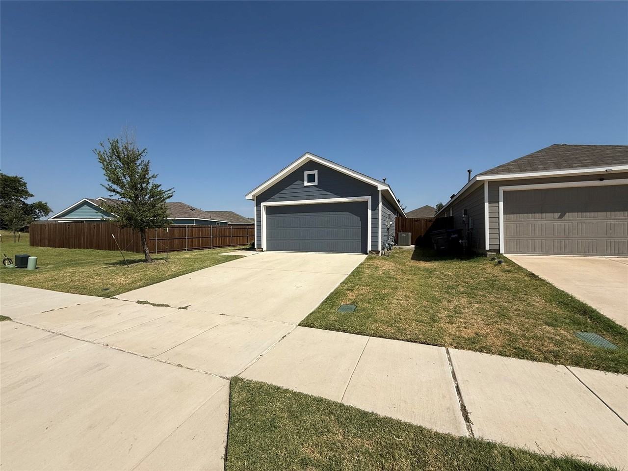 3328 Turkey Trot Ct - Photo 2 of 23