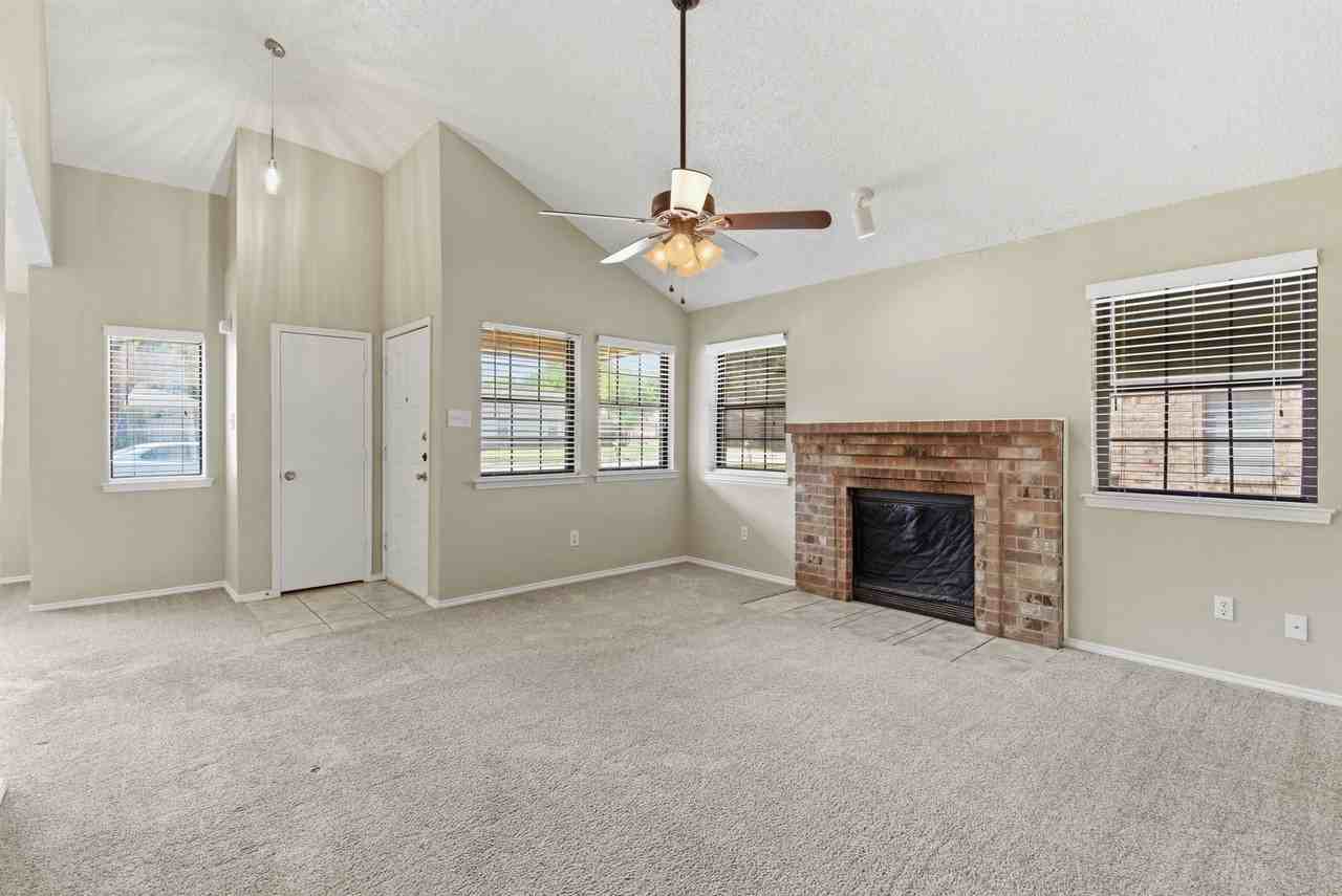 801 Windcrest Dr - Photo 7 of 27