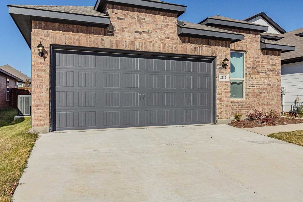 2112 River Pine Rd - Photo 4 of 32