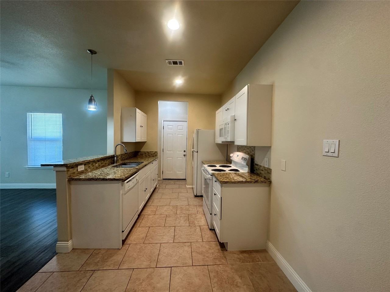 7407 Novella Dr - Photo 4 of 18