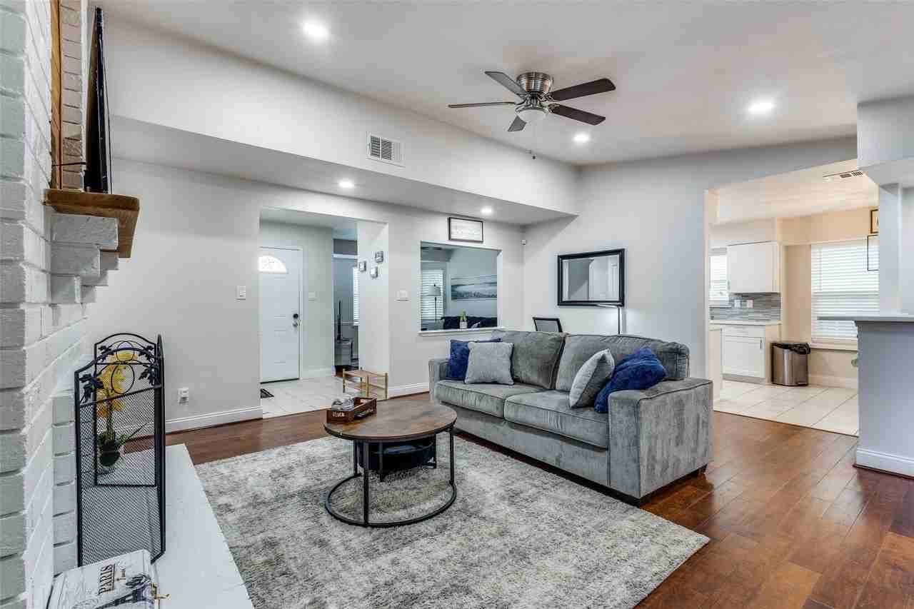 4520 Inman Dr - Photo 3 of 25
