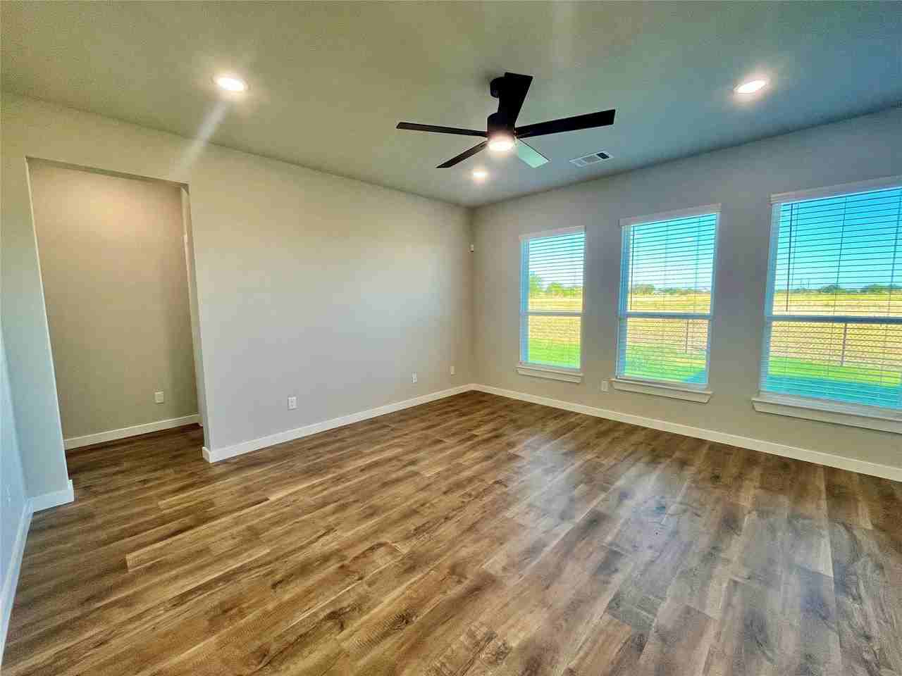 7000 Guilford Ct - Photo 4 of 29