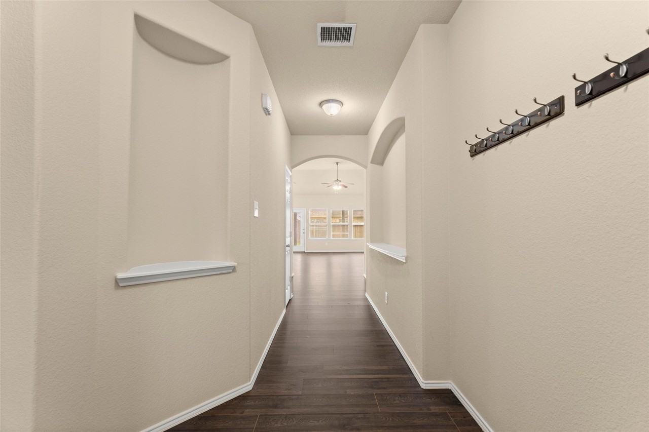 2329 Scott Creek Dr - Photo 3 of 20