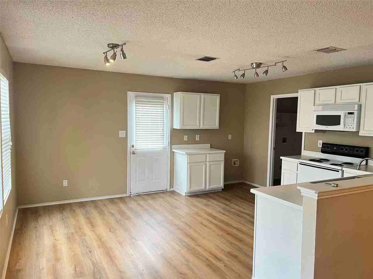 4502 Cedar Crest Dr - Photo 3 of 19