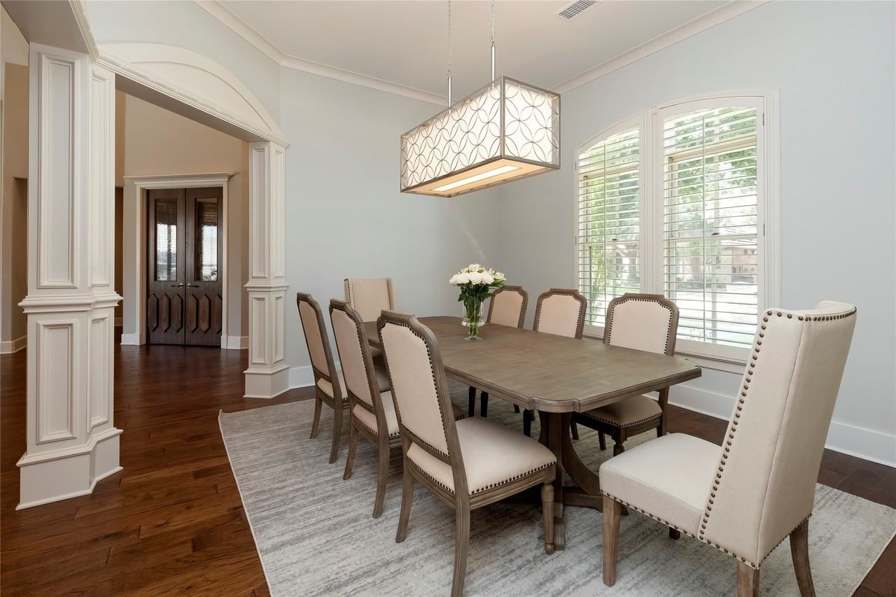 5701 Templin Way - Photo 6 of 35