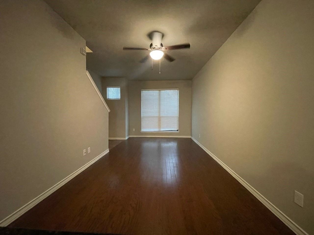 910 Glenn Crossett St - Photo 2 of 9