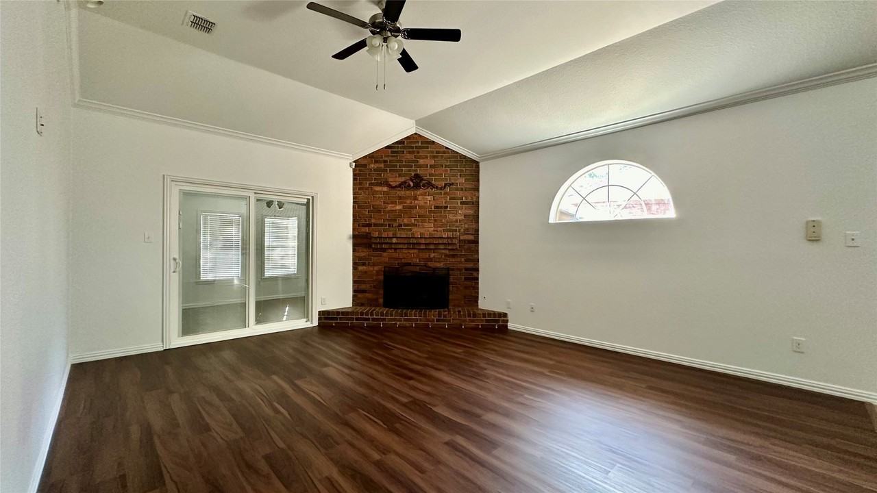 808 Pinnacle Cir - Photo 5 of 23