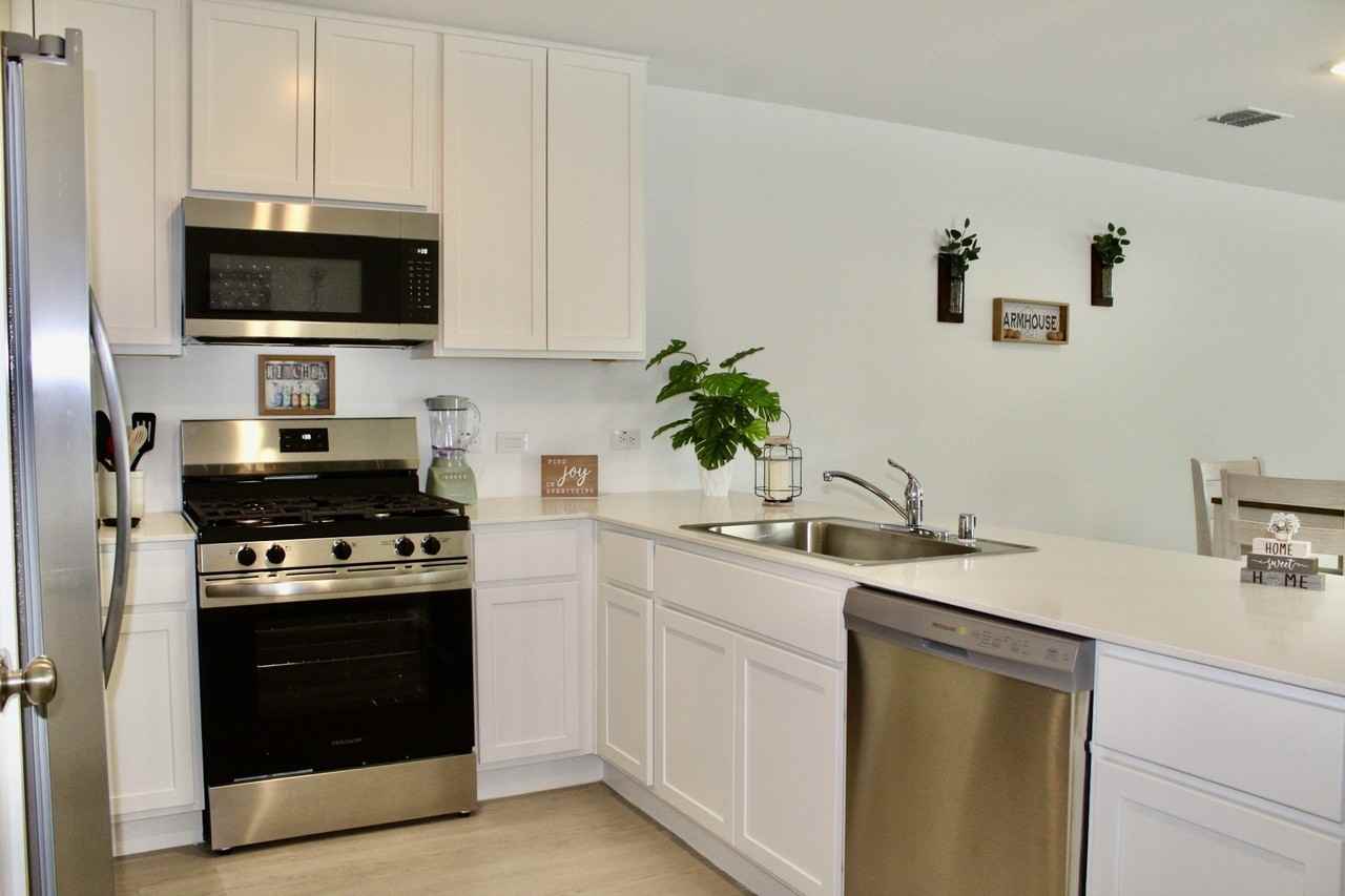 3907 Ontario Way - Photo 6 of 39