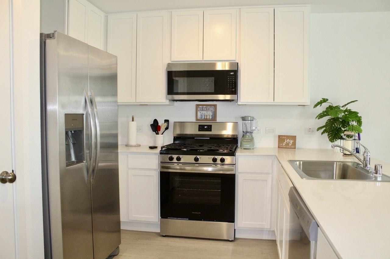 3907 Ontario Way - Photo 7 of 39