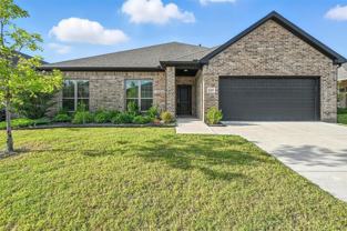 235 Community Dr - Photo 1 of 1