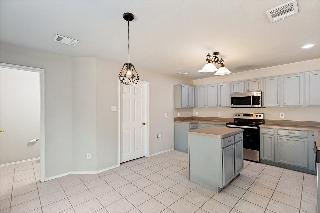 2525 Mesa Valley Dr - Photo 5 of 12