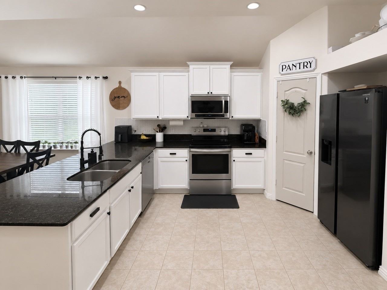 4900 Lemon Grove Dr - Photo 2 of 6