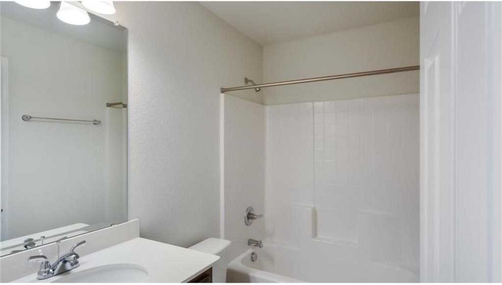 9201 Forbes Mill Trl - Photo 7 of 11
