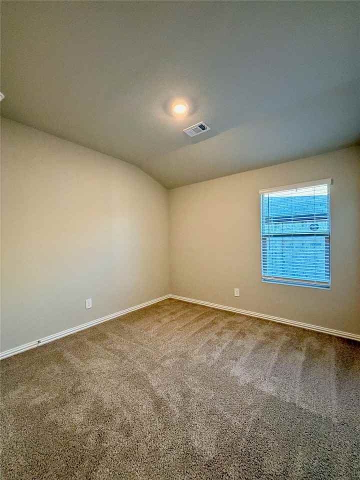 2209 Dunbar Dr - Photo 3 of 13