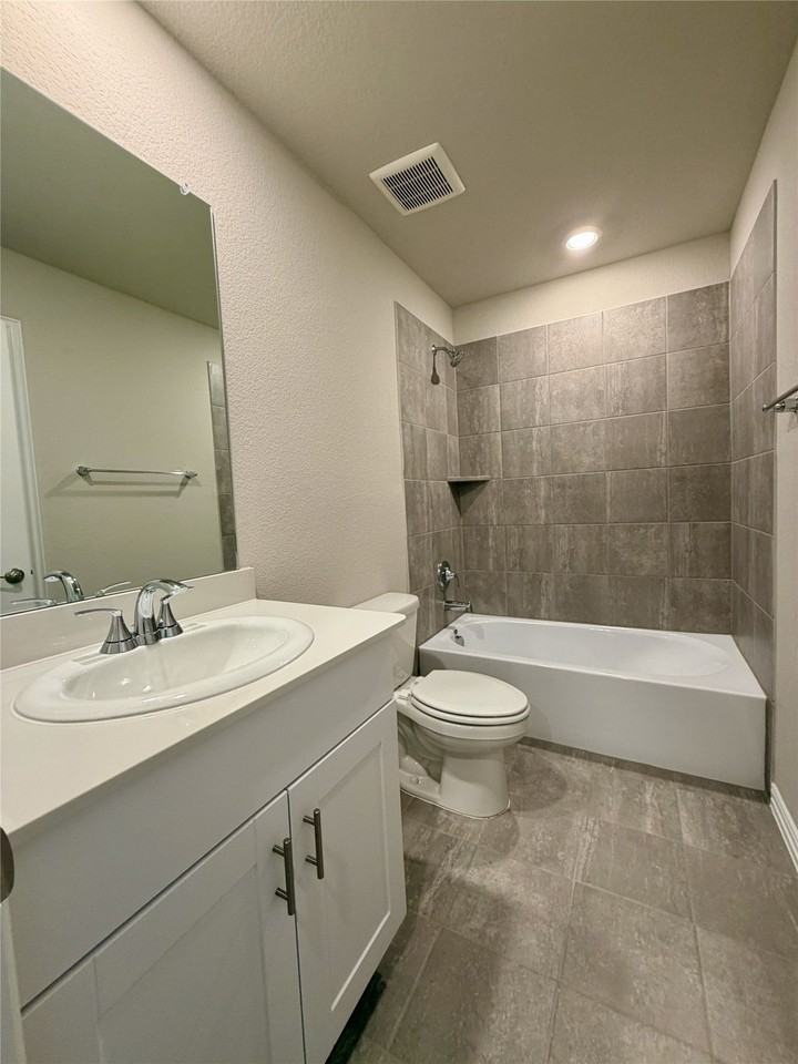 2209 Dunbar Dr - Photo 5 of 13