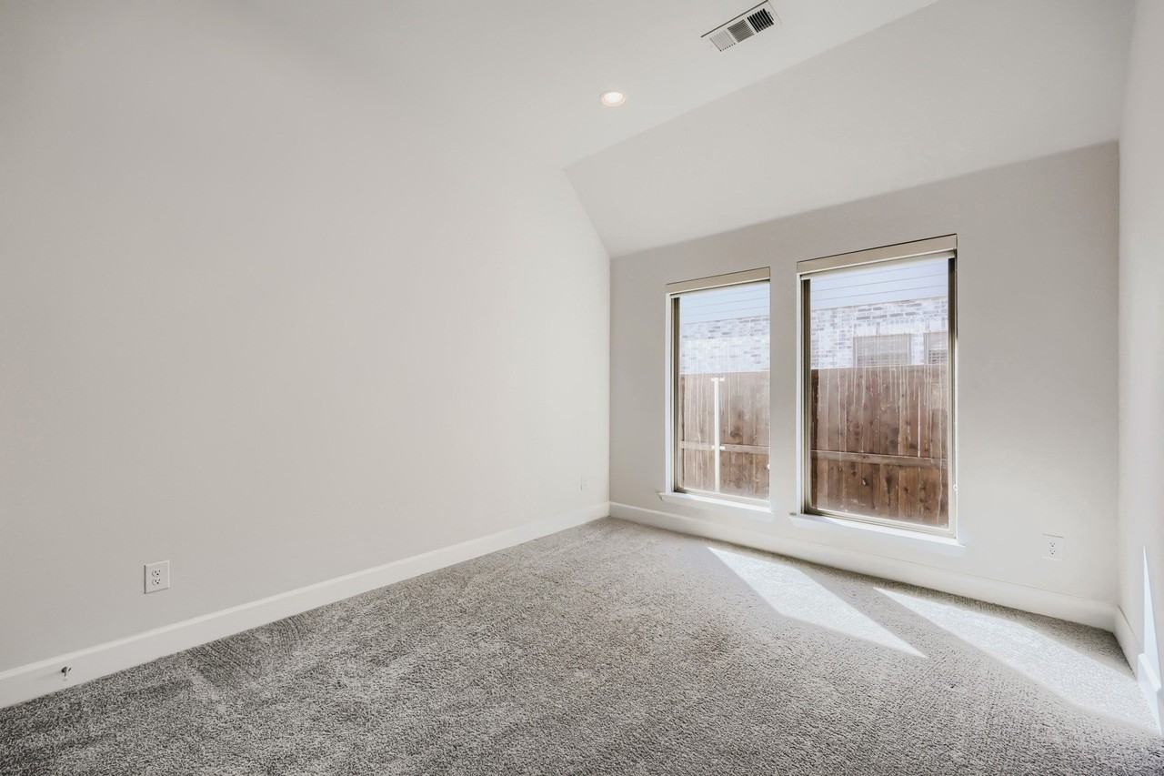 1505 Misty Pasture Way - Photo 6 of 31