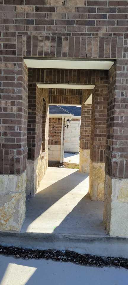 2371 Aspen Hill Dr - Photo 5 of 40