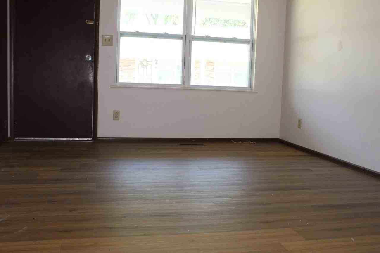 501 E Cleveland St #3 - Photo 4 of 7
