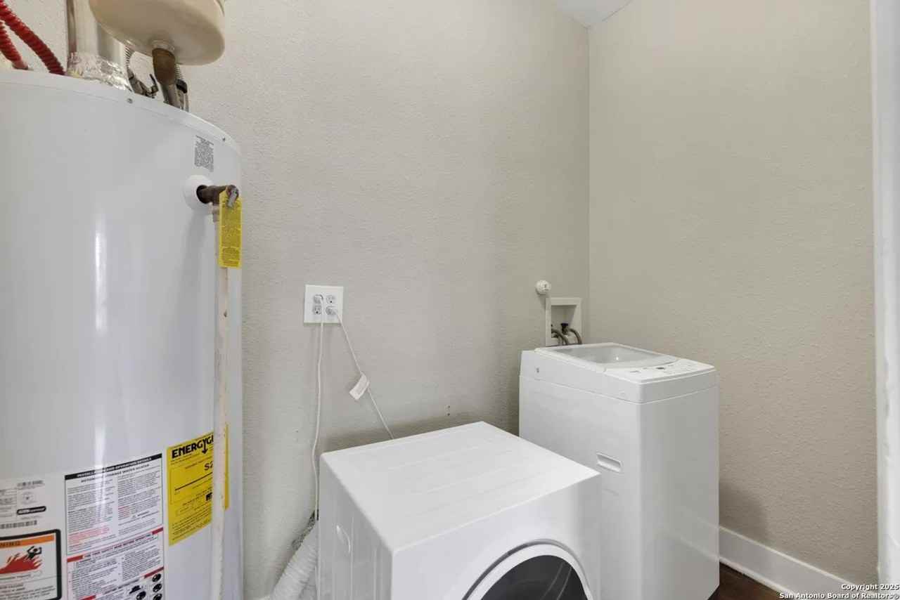 1931 Cincinnati Ave #2 - Photo 5 of 10
