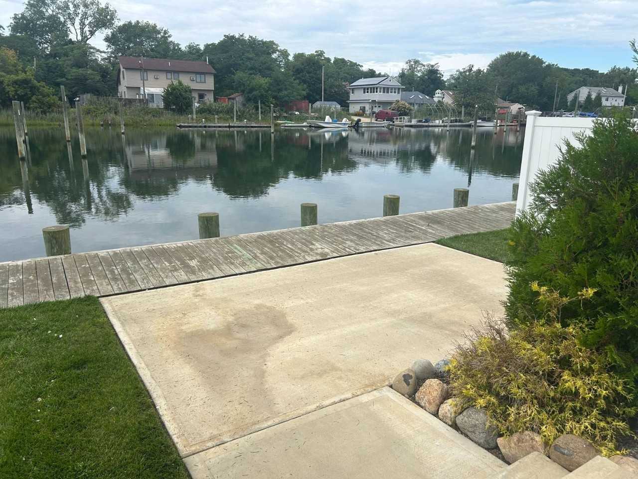 2818 Ocean Ave - Photo 3 of 25