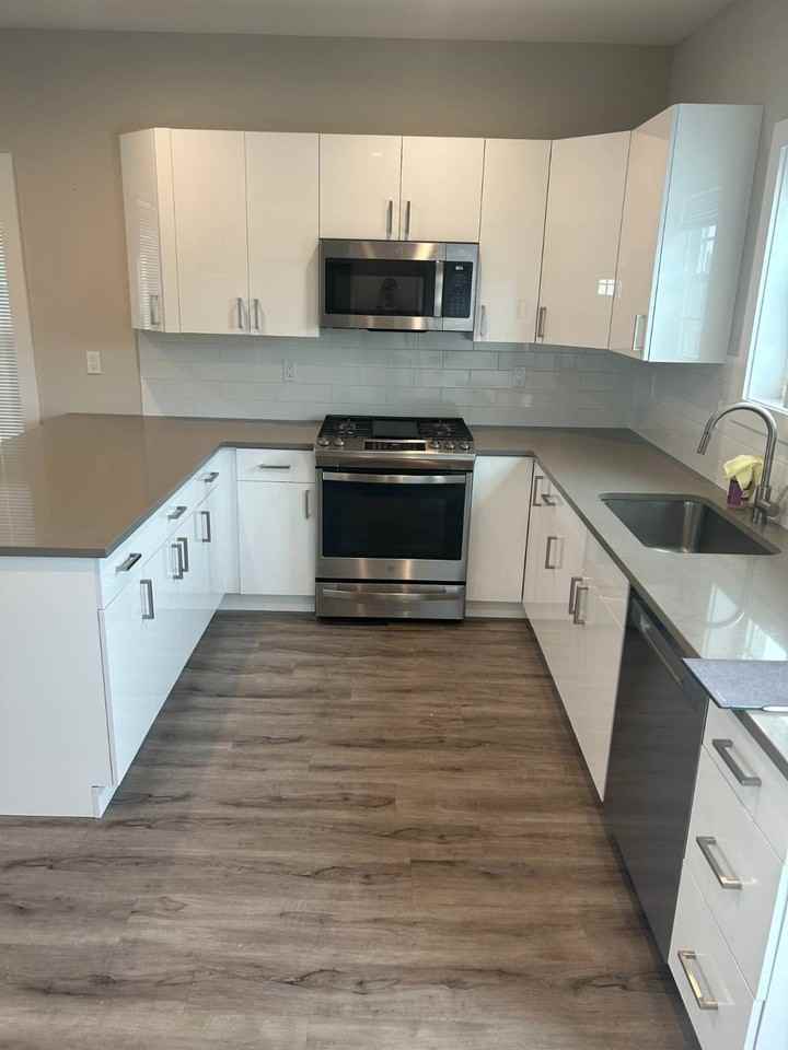 2818 Ocean Ave - Photo 6 of 25