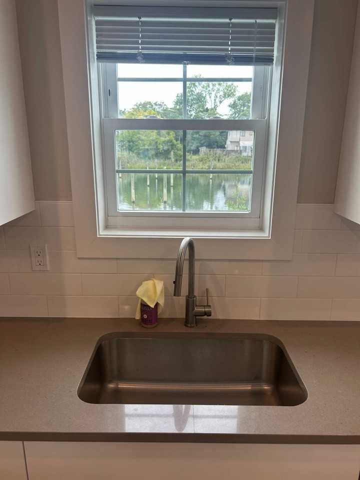 2818 Ocean Ave - Photo 7 of 25