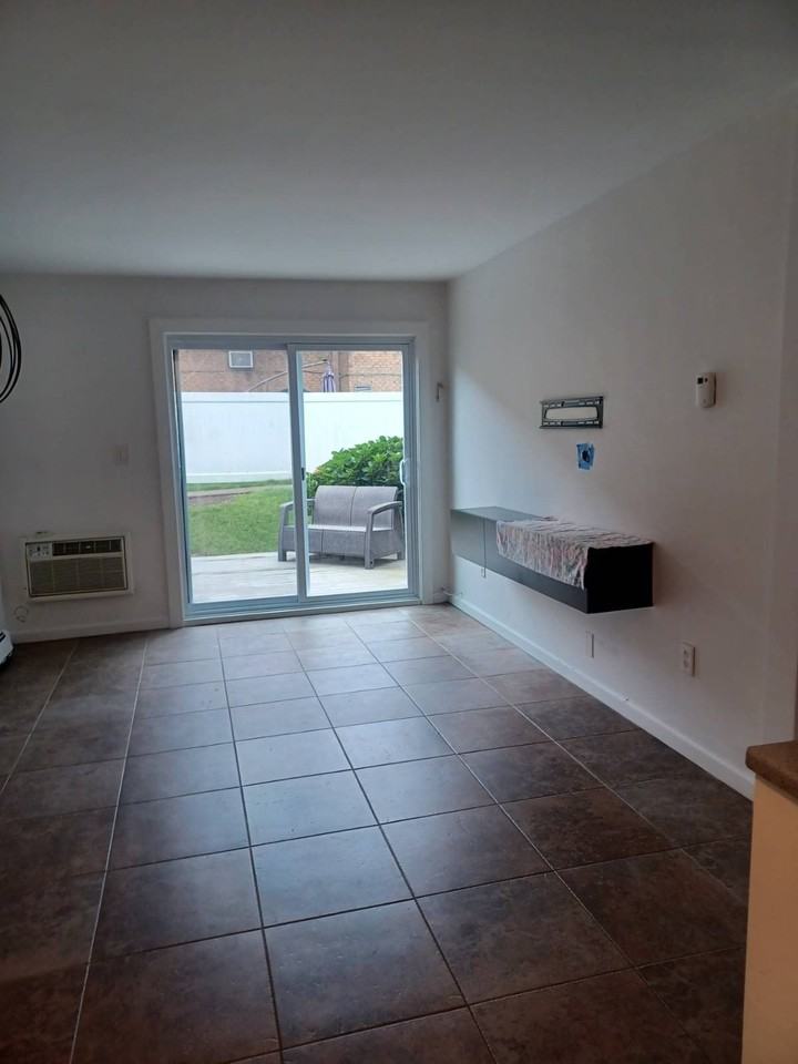 15623 79th St #1 - Photo 3 of 9