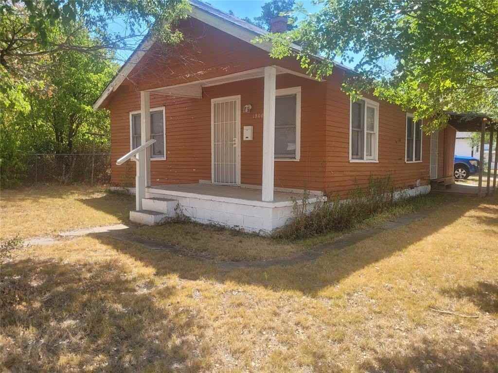 1800 Ne 25th St - Photo 2 of 4