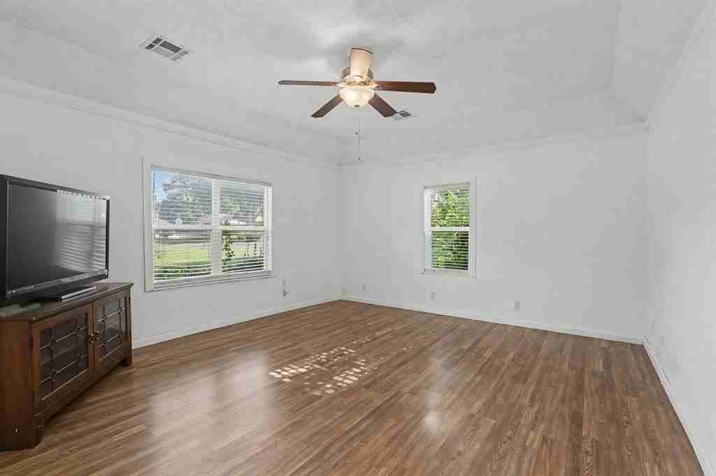 207 E Juniper Ln - Photo 5 of 27
