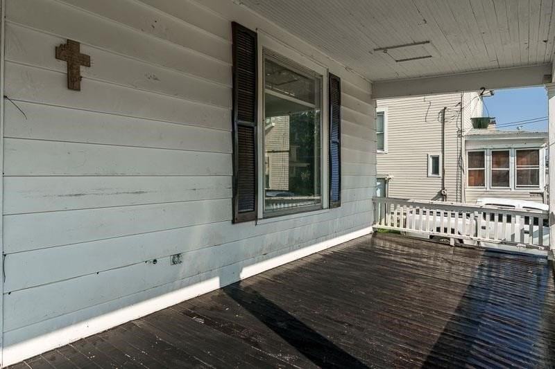 1124 S State Ave - Photo 3 of 32