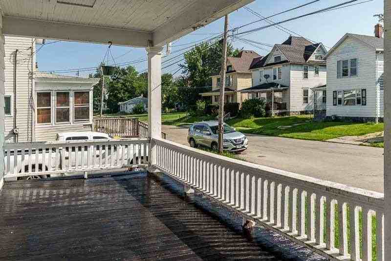 1124 S State Ave - Photo 4 of 32
