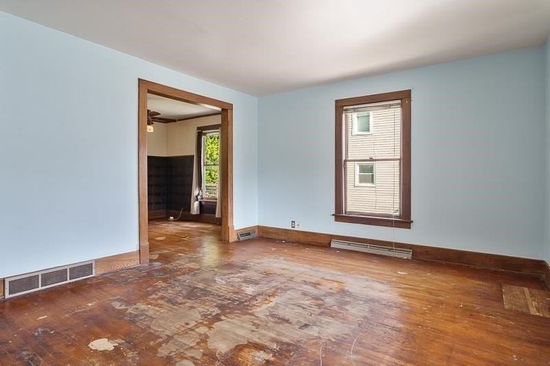 1124 S State Ave - Photo 7 of 32