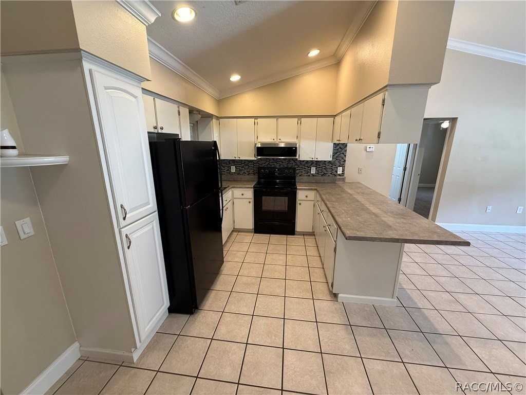 740 N Charles Ave - Photo 5 of 25