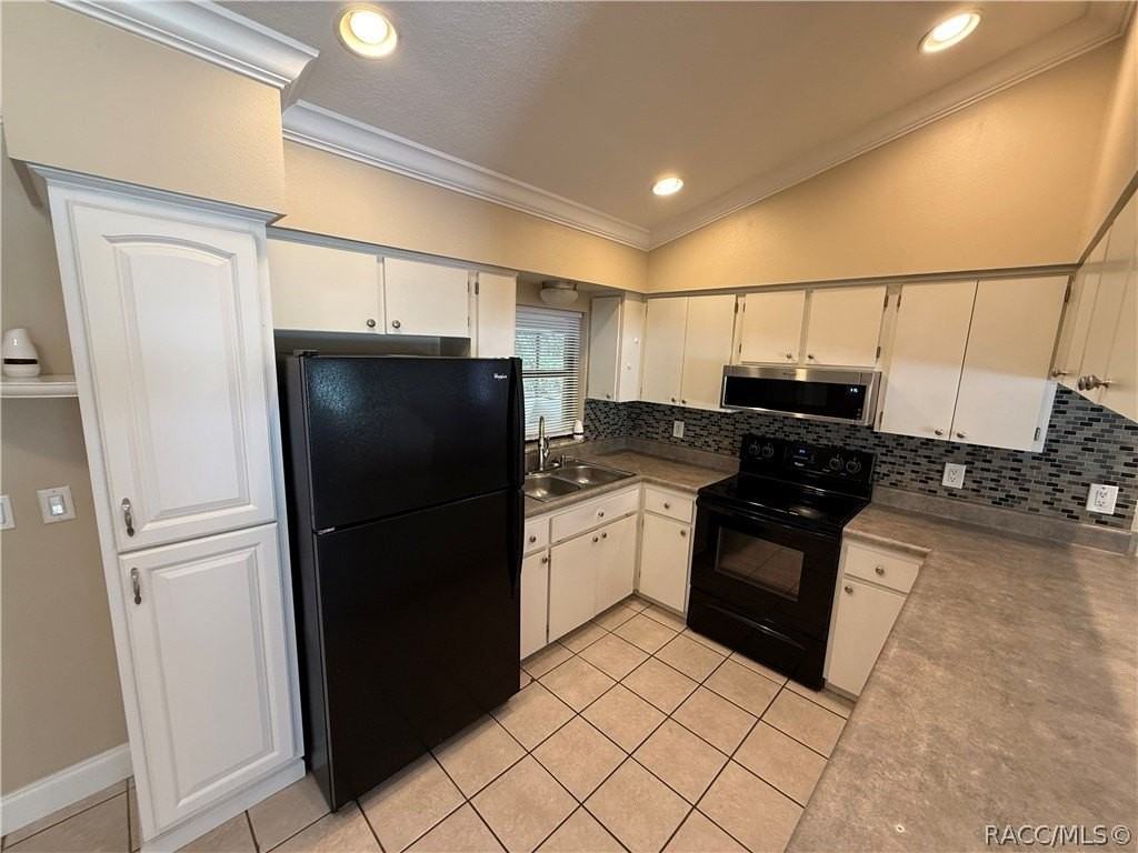 740 N Charles Ave - Photo 6 of 25