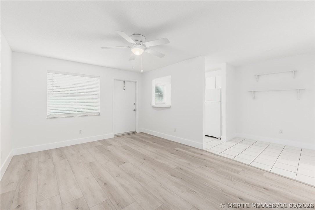 660 Sw Bryant Ave #3 - Photo 4 of 11