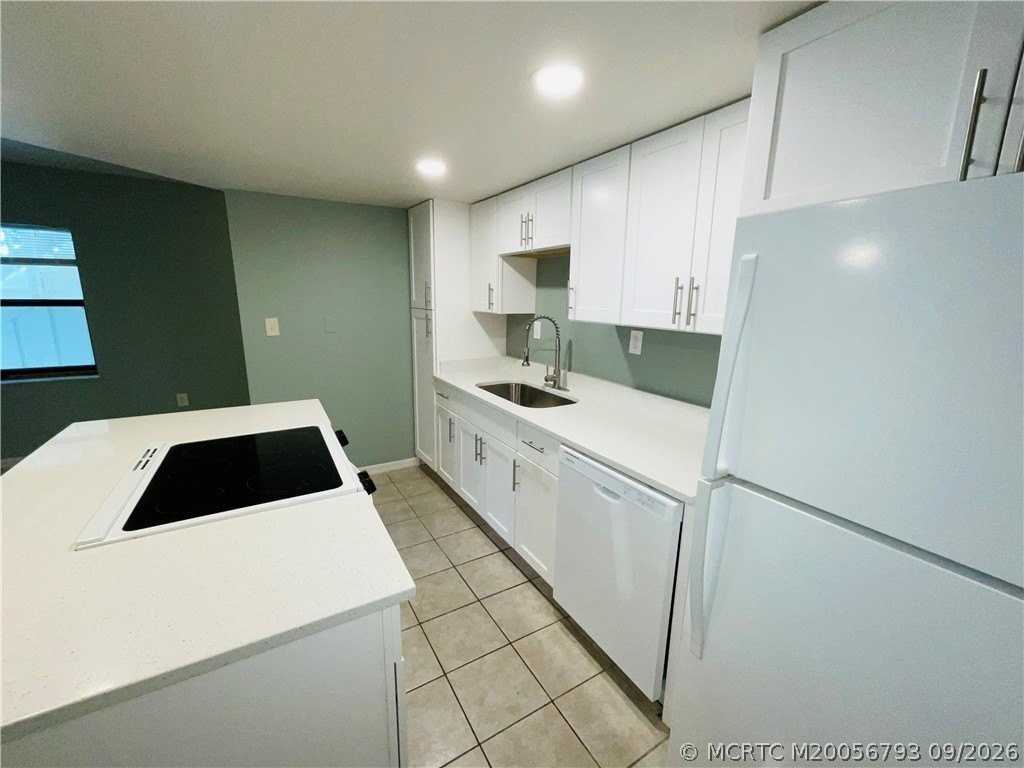 1206 Carlton Ct #104 - Photo 3 of 8