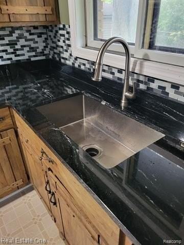 181 Crestfield Ave - Photo 6 of 12