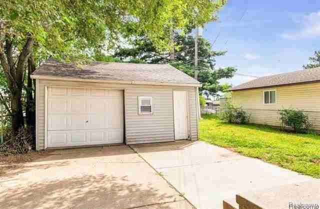 8676 Robindale Ave - Photo 6 of 19