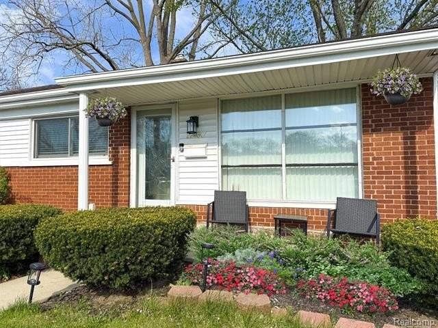 22030 Church St - Photo 2 of 30