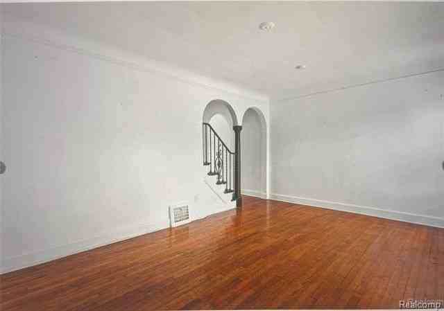 1946 Ewald Cir - Photo 3 of 6