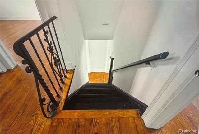 1946 Ewald Cir - Photo 6 of 6