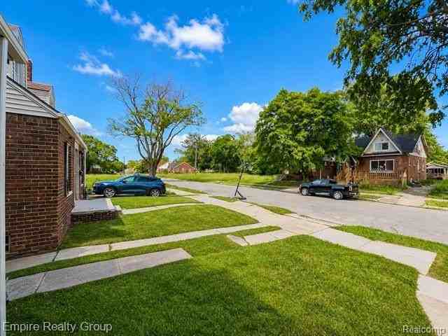 12719 Wade St - Photo 3 of 26