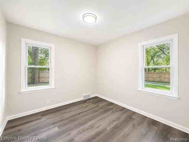 12719 Wade St - Photo 7 of 26