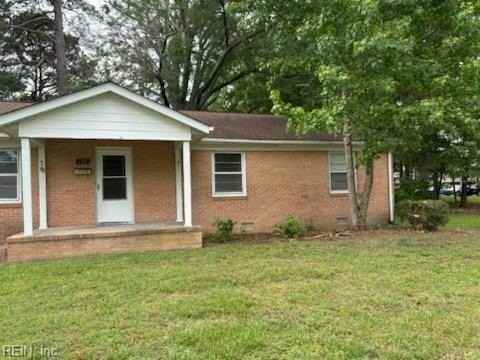 215 Menchville Rd - Photo 2 of 36