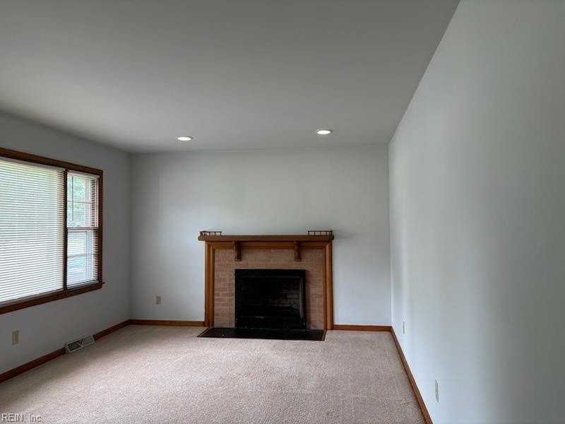 215 Menchville Rd - Photo 6 of 36