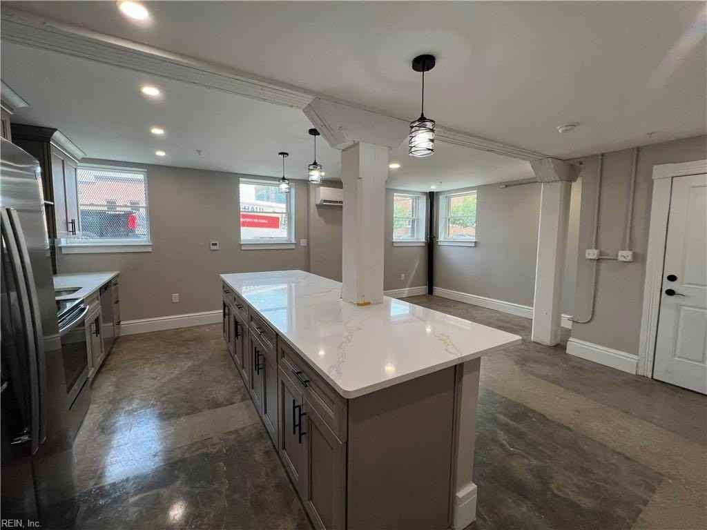 223 29th St #102 - Photo 2 of 24