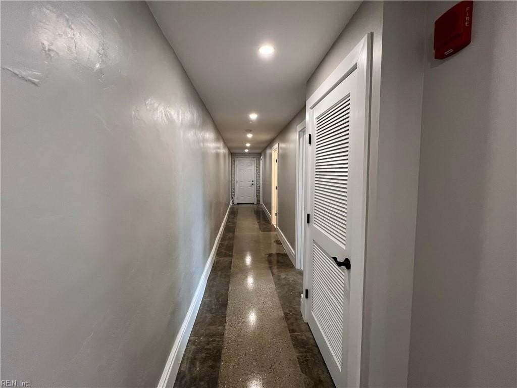 223 29th St #102 - Photo 4 of 24